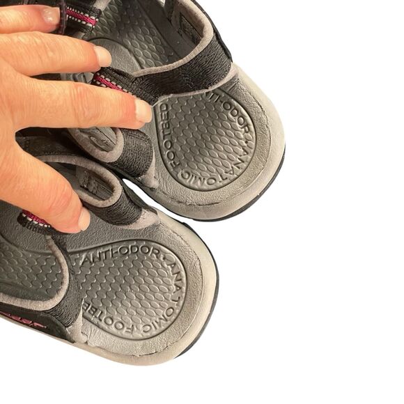 Keen Women's Newport H2 Black/Rasberry 1022801 Waterproof Hiking Size 6‎ Outdoor - Picture 10 of 14